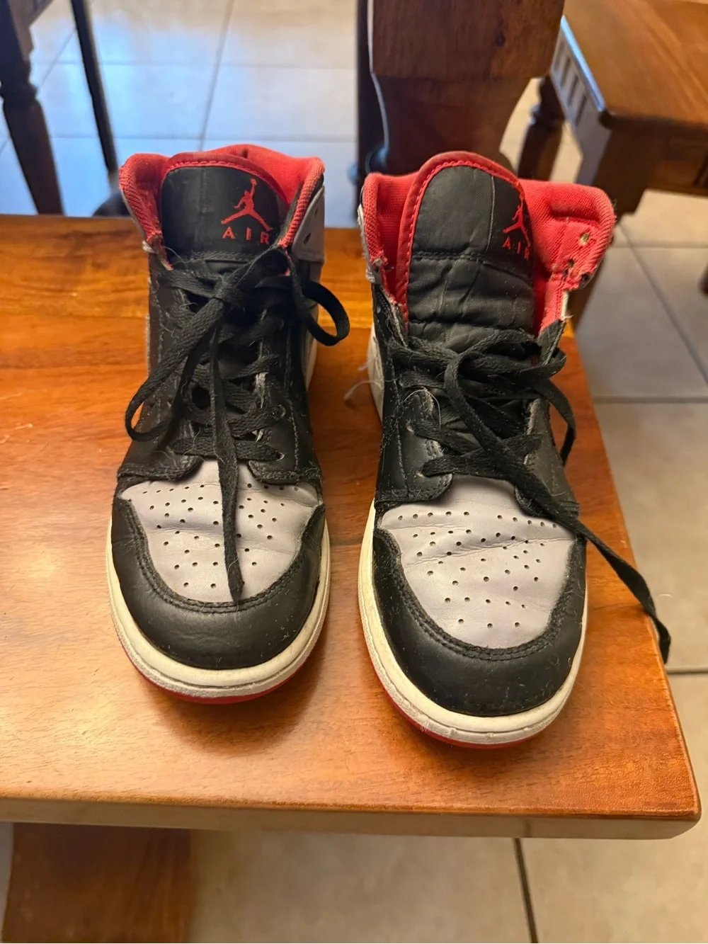 Nike Kids Jordan 1 Mid Black/Gray/Red Sneakers